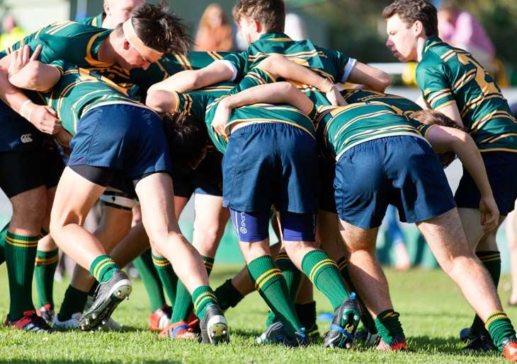 students-in-rugby-scrum